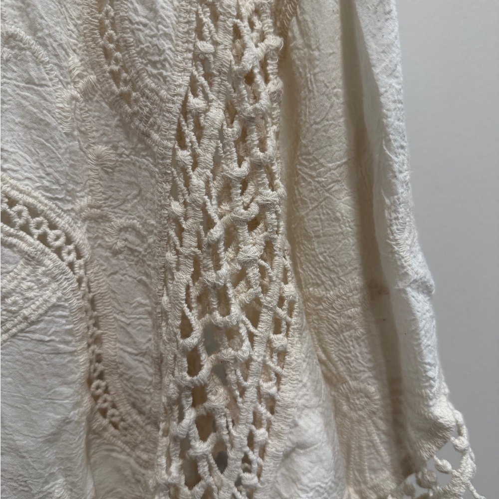 Ultra Pink Cream Crochet Women's Blouse. Hardly worn - Picture 6 of 6